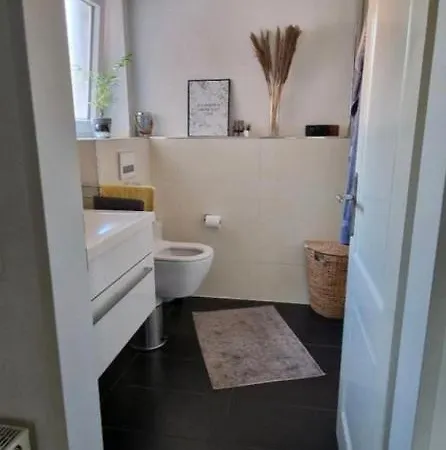 Nahe Dusseldorf Ferienwohnung Und Nahe Essen Appartamento